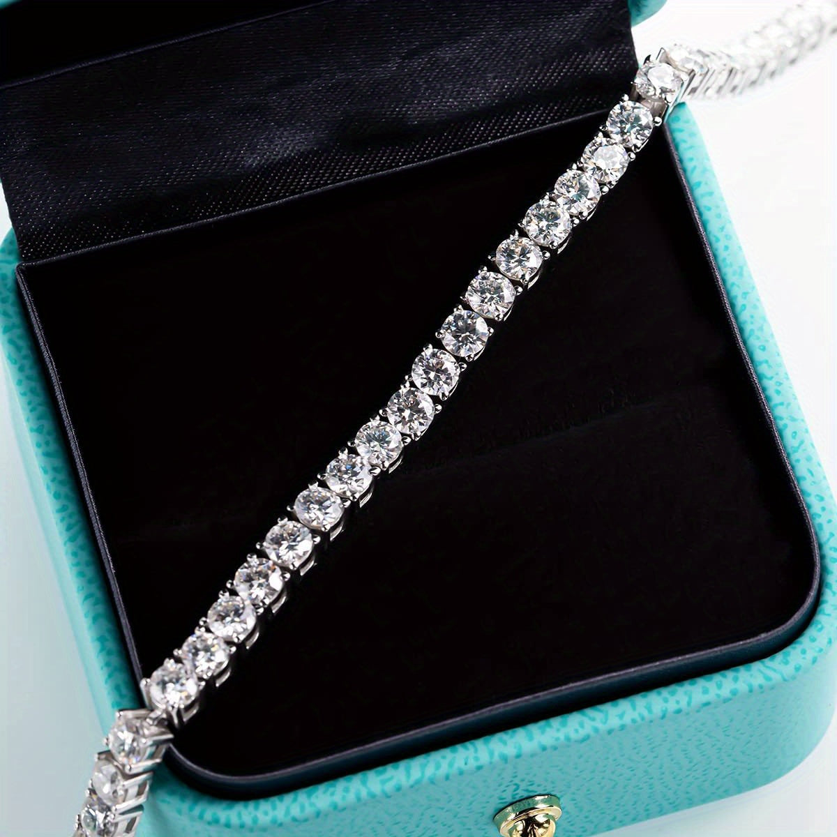 32ct Moissante Classic necklace