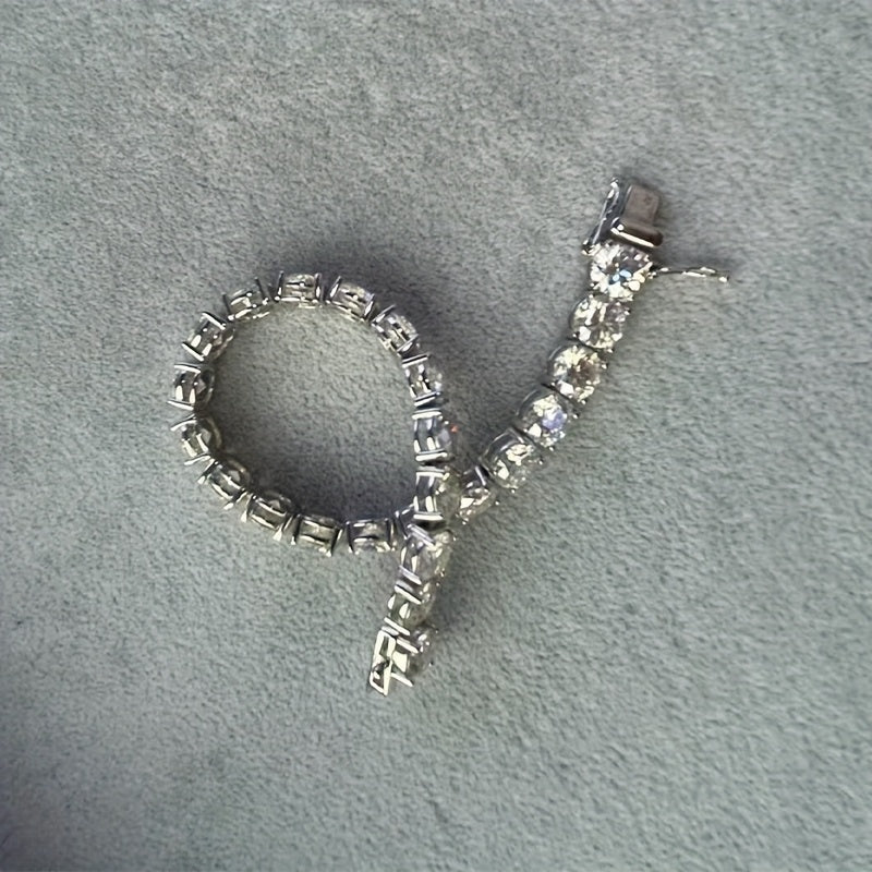 Luxury Moissanite Jewelry - Continuous Stone Placement